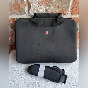 Swiss Gear Wenger Legacy padded bag for iPad or tablet with shoulder strap